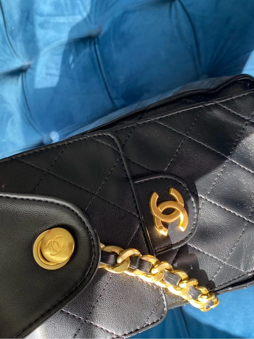 BLACK QUILTED CHAIN SHOULDER BAG - Picture 10 of 17